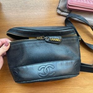 Vintage Chanel cross body bag